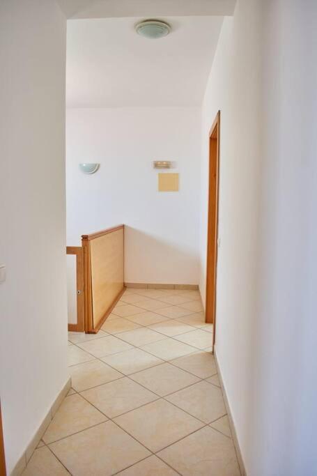 Apartamento T3 Encantador Com Piscina Wifi E Perto De Praia Santa Maria Esterno foto